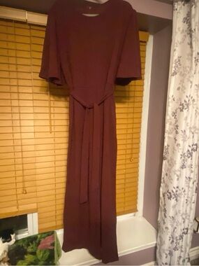 Women’s Burgundy Tie-Waist Maxi Dress